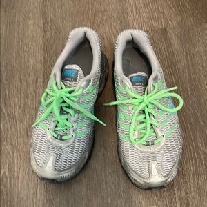 Nike Air Torch 4 Women’s Gray and Green Running Shoes